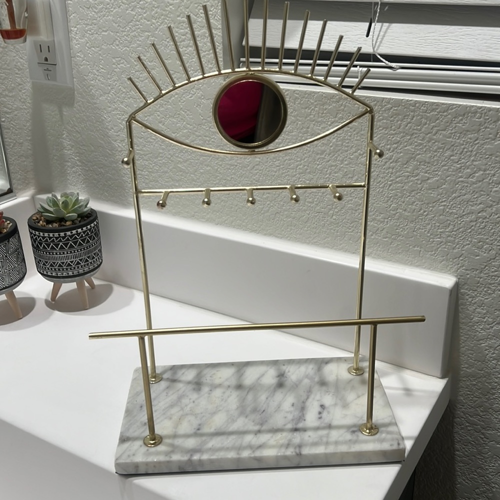 Jewelry holder